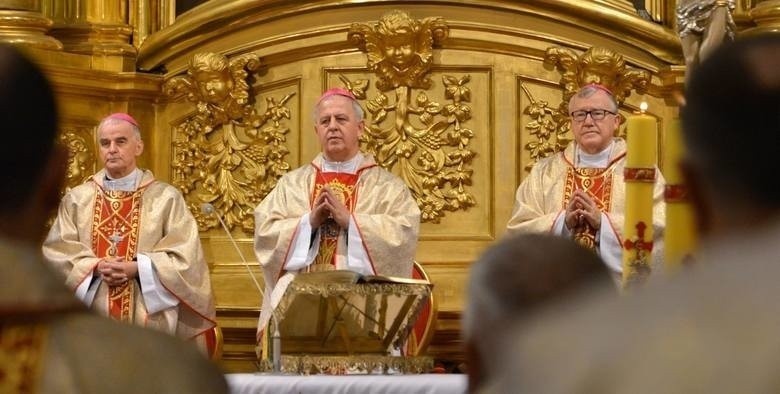 Księża biskupi z diecezji kieleckiej będą przewodniczyli...