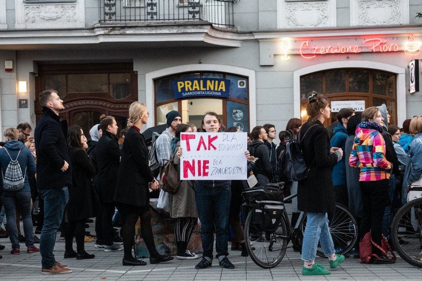 W związku z zapisami pojawiającymi się w projekcie "Stop...