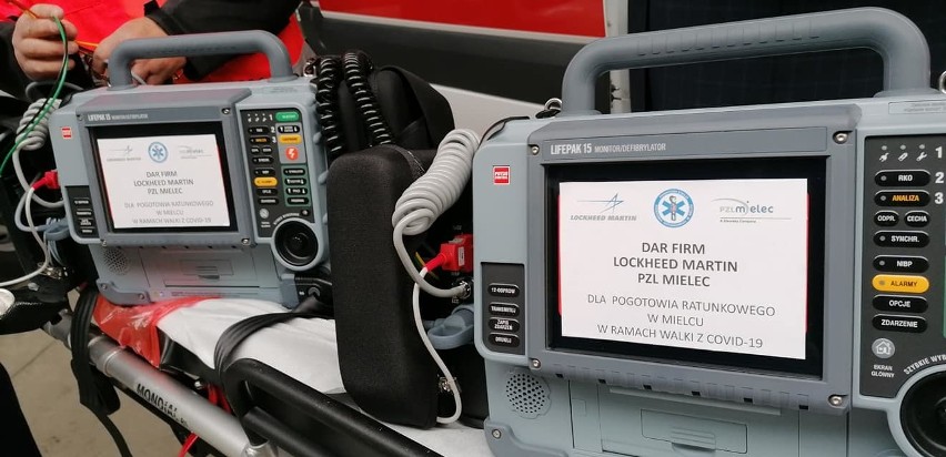 Spółki lotnicze wsparły pogotowie ratunkowe w Mielcu. Kupiono sprzęt do ratowania ludzkiego życia (ZOBACZ ZDJĘCIA)