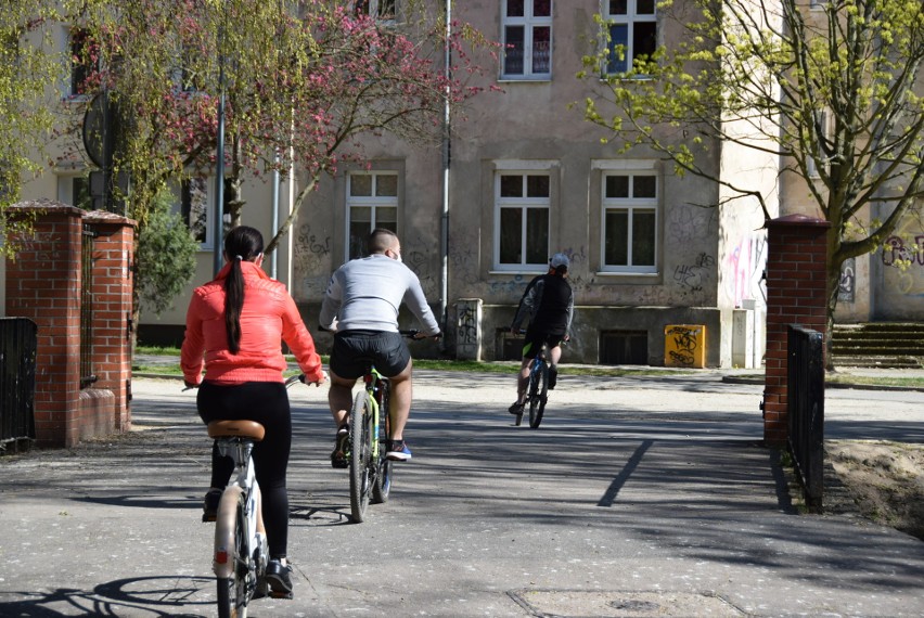 Od poniedziałku 20 kwietnia znów można wchodzić do parków i...