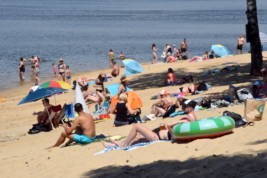 Upalny poniedziałek, 27 czerwca ściągnął nad zalew w...