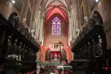 Katedra wrocławska pięknieje. Właśnie zakończył się wielki remont w środku. Różnicę widać gołym okiem. „Już nie będzie taka mroczna”