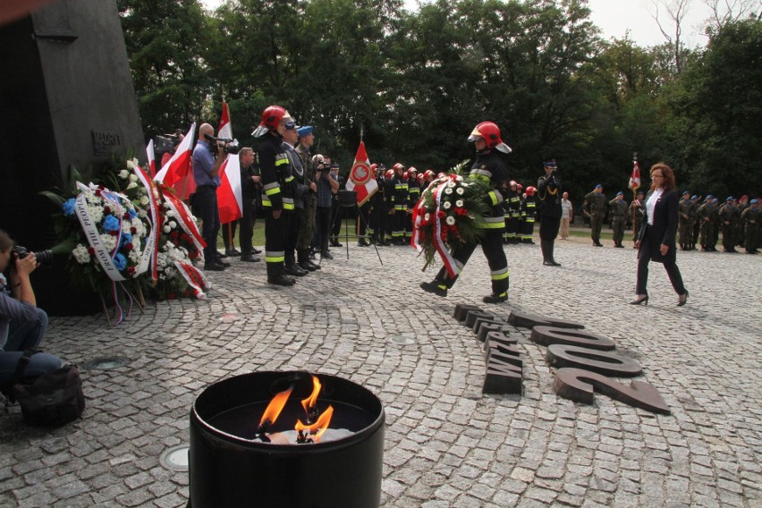 W Kielcach pod pomnikiem Homo Homini wspominano ofiary zamachu z 11 września 2001 roku