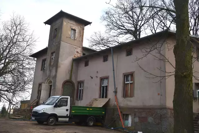 W lutym br. rozpoczął się kapitany remont i przebudowa pałacu w Sicienku. Samorząd odkupił zabytek i ma wobec niego ciekawe plany