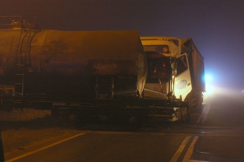 Wypadek w Niekrasowie. Ciężarówka zderzyła się z pociągiem 