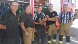 Strażacy uratowali psa uwięzionego pod kontenerem 