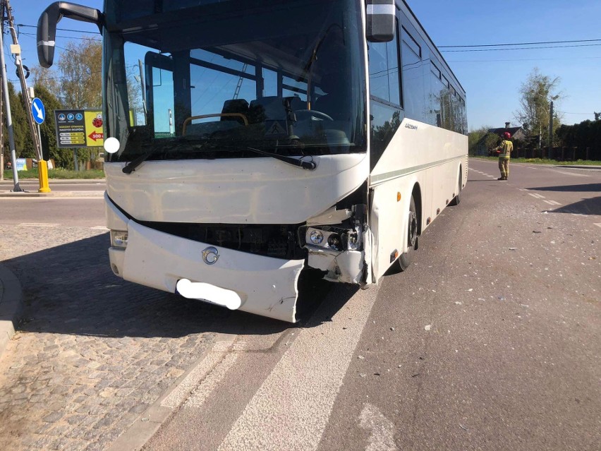 Wypadek na skrzyżowaniu w Knyszynie