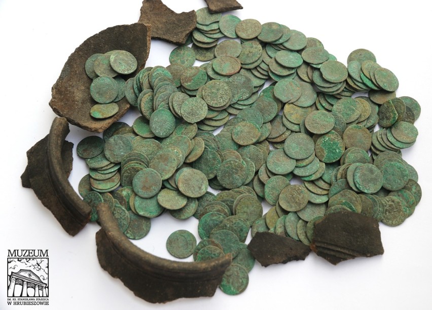 W Gródku koło Hrubieszowa odnaleziono skarb. To słynne boratynki z czasów króla Jana Kazimierza