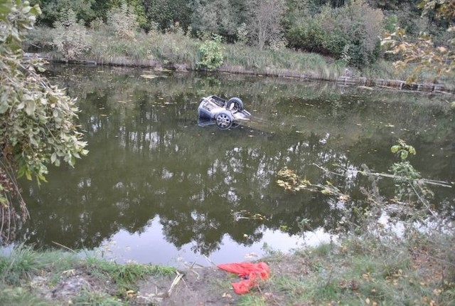 To nie pierwszy wypadek, kiedy auto wpada do Kanału Augustowskiego