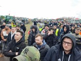 Protest rolników w Radomiu. Na ulicach setki ciągników i maszyn rolniczych, były utrudnienia w ruchu samochodów