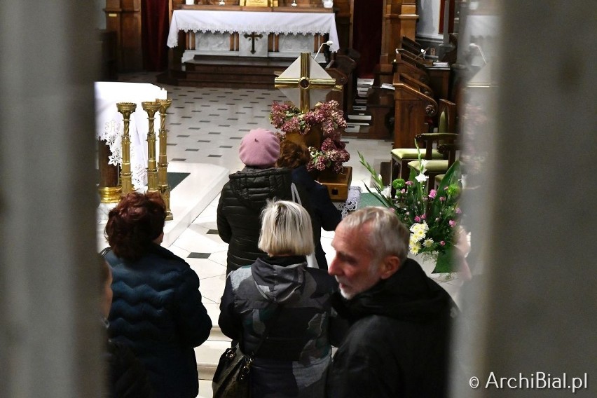 Białystok. Procesja z relikwiami Patrona Białegostoku bł. ks. Michała Sopoćki przeszła do archikatedry [ZDJĘCIA]