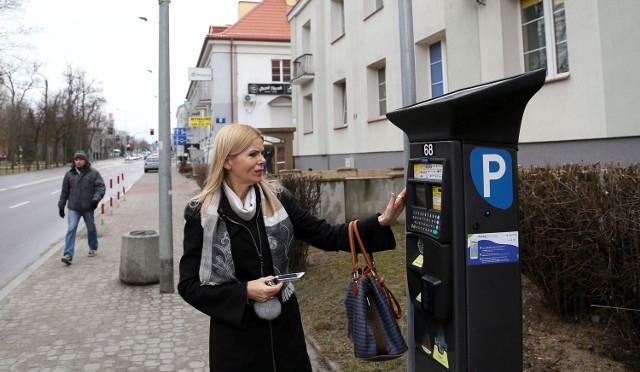 Moi klienci tu parkują bo widzą parkomat. A później dostają mandat -mówi Helena Milewska.