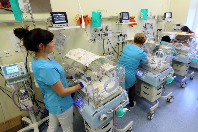 Do najbardziej deficytowych zawodów w Polsce należą pielęgniarki i położne.