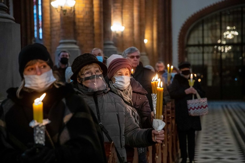 2 lutego święto Ofiarowania Pańskiego - Matki Bożej Gromnicznej, a także Dzień Życia Konsekrowanego