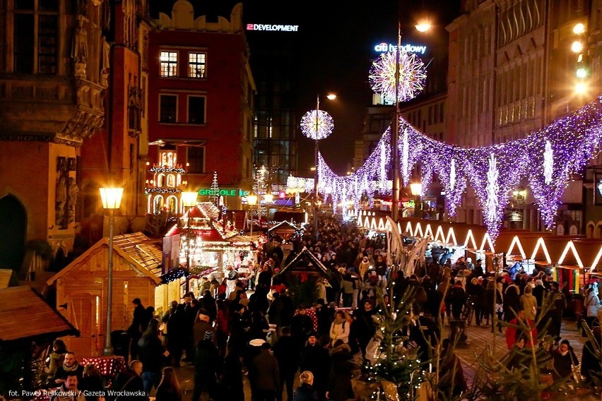 Jarmark Bożonarodzeniowy na wrocławskim Rynku otwarty (FILM, ZDJĘCIA, CENY)