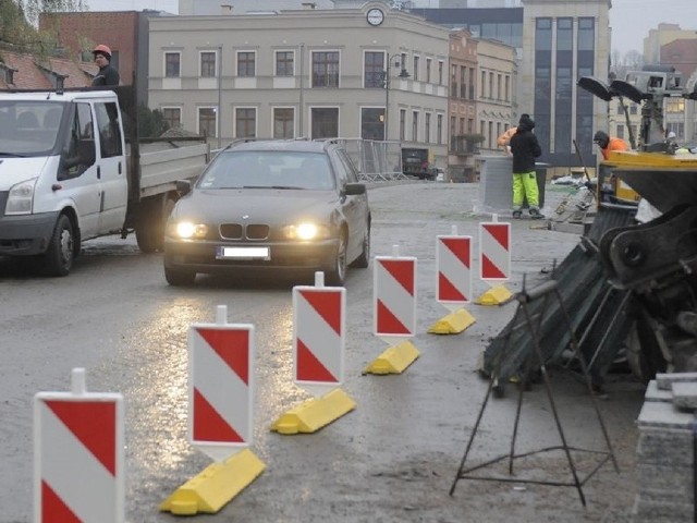 Dzisiaj ulica Mostowa zostanie zamknięta dla samochodów.