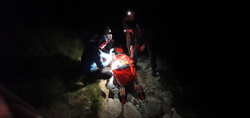 Tatry Słowackie. Nocna akcja ratunkowa w górach. Słowacy ratowali młodą Polkę