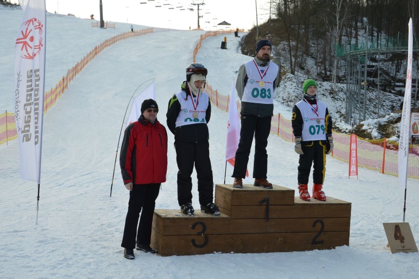 Przekraczają kolejne bariery. Mityng narciarski Olimpiad Specjalnych w Bałtowie