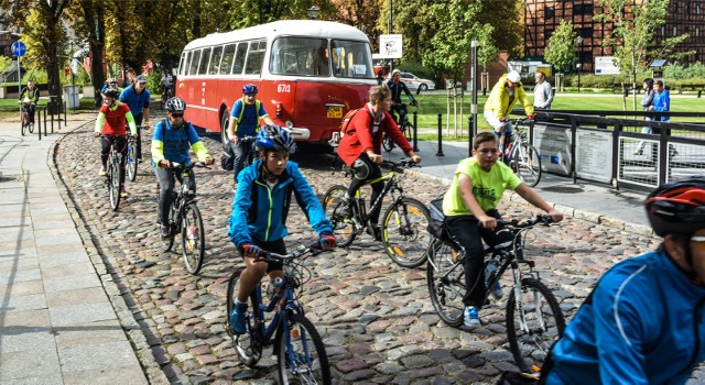 W ramach Europejskiego Tygodnia Mobilności w ubiegłym roku w Bydgoszczy promowana była komunikacja miejska i rowery. Tym razem zaprezentowane zostaną rowery i samochody elektryczne.