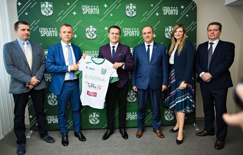Firma LUXIONA Poland sponsorem tytularnym pierwszoligowych futsalistów AZS UMCS Lublin 