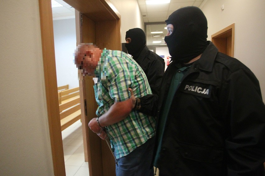 Łazarz: Podejrzany o podwójne zabójstwo trafił do aresztu