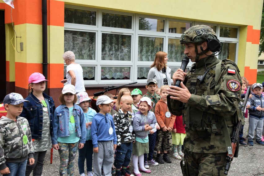 Tyskie przedszkolaki przeszły prawdziwą szkołę przetrwania ZDJĘCIA