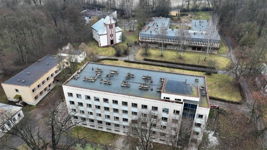 Kraków. Coraz bliżej przemiany opuszczonego szpitala w Witkowicach w nowoczesne miasteczko dla seniorów