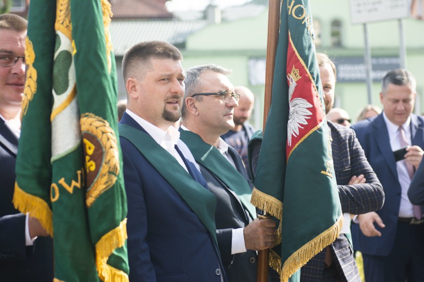 Ludowcy uczcili  Dzień Czynu Chłopskiego przed pomnikiem Wincentego Witosa w Kielcach (DUŻO ZDJĘĆ) 