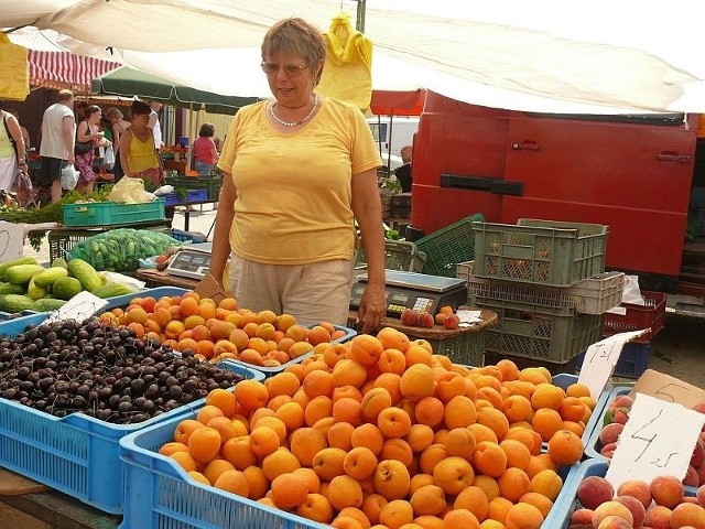 Ceny owoców na targowiskach w naszym regionie są wyższe niż przed rokiem. 