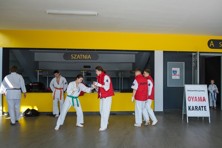 Tarnów. Karatecy rywalizowali w Hali Pałacu Młodzieży [ZDJĘCIA]