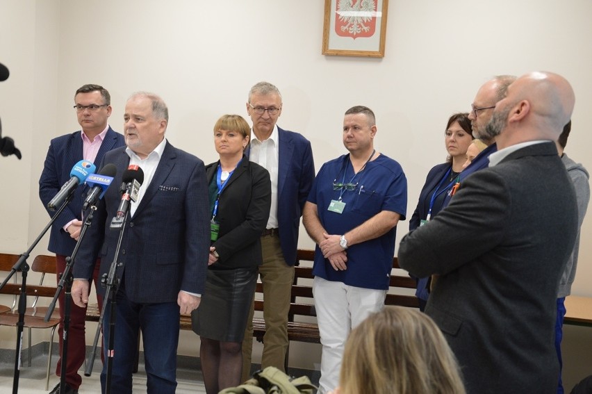 Dyrektor, lekarze i starosta zbulwersowani opiniami o szpitalu w Stalowej Woli
