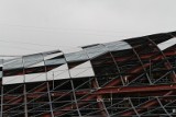 Nad dworcem Łódź Fabryczna montują dach z trójkątnych płyt