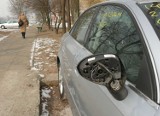 Wandale uszkodzili auto w Stalowej Woli. Wpadli w ręce policji 