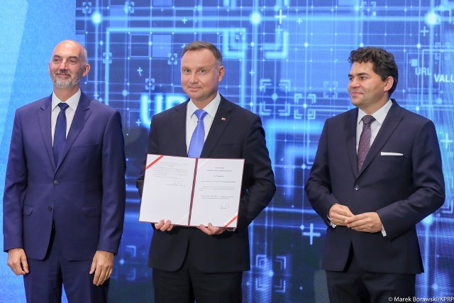 Prezydent Andrzej Duda podpisał specustawę o pozyskaniu gruntów m.in. pod fabrykę Izery w Jaworznie