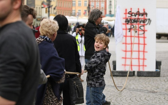 Happening KOD na ul. Świdnickiej