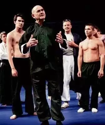 Jan Peszek jako Bruce Lee FOT. TOMASZ ZUREK/INIMAGE/LAZNIA NOWA
