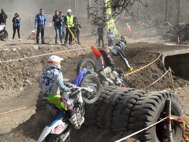 Mistrzostwa Enduro Dąbrowa Górnicza odbyły się na nowym torze motocrossowym w Strzemieszycach Małych.