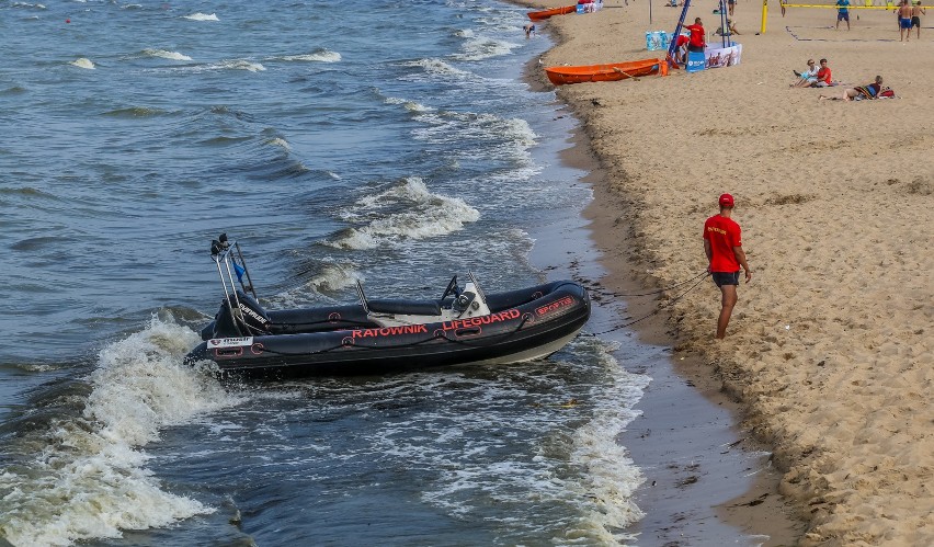 Ratownicy Kąpielisk Morskich w Gdańsku uratowali windsurfera...