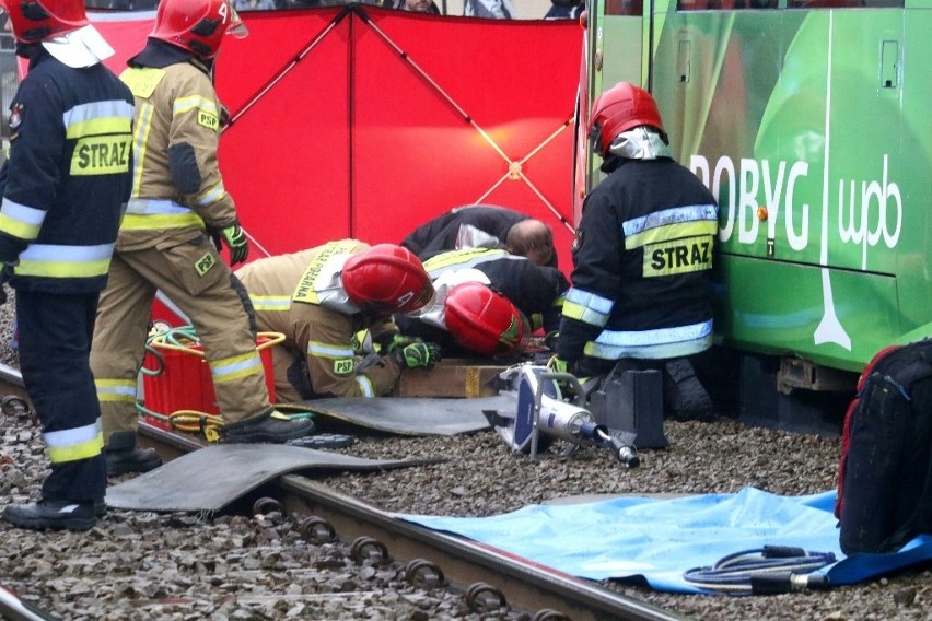 Tragiczny wypadek przy ul. Świeradowskiej we Wrocławiu....