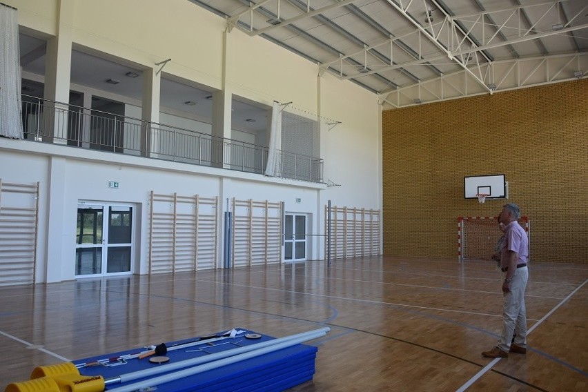 Zakończono budowę sali gimnastycznej w Tychowie Starym, w gminie Mirzec [ZDJĘCIA]