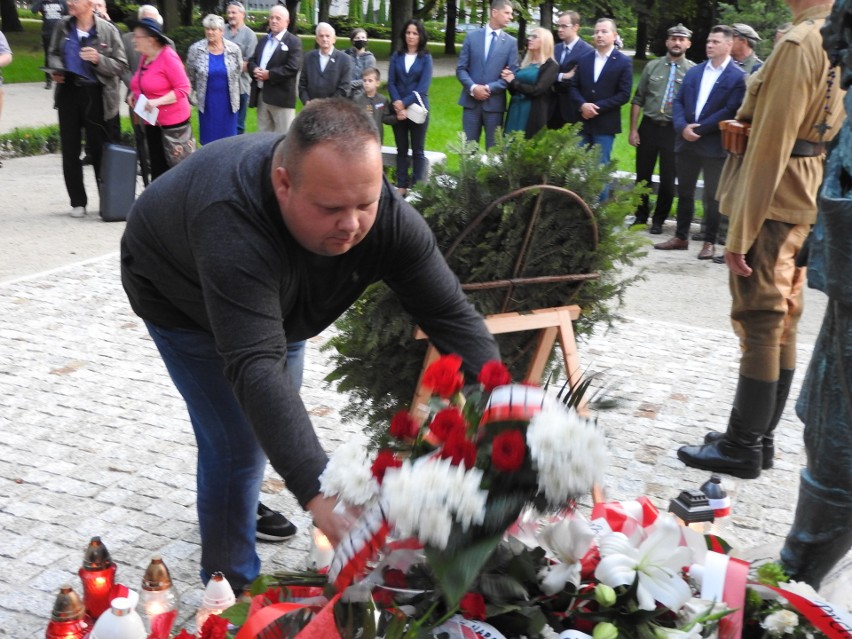 28.08.2020 Białystok. Środowiska patriotyczne oddaj hołd...