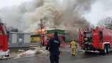 Opole. Pożar Żabki i drukarni na osiedlu im. Armii Krajowej. Ulica Grota Roweckiego zadymiona! [WIDEO, ZDJĘCIA]