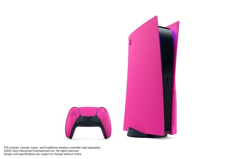 PlayStation 5 - pokaz oficjalnych paneli do konsoli. Przedstawiono proces wymiany obudowy
