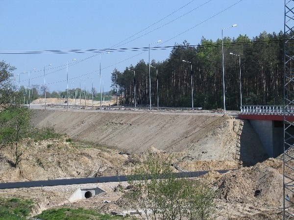 Autostrada A4 jest coraz bliżej Podkarpackiego. Nz. budowa część pomiędzy Krakowem i Tarnowem.