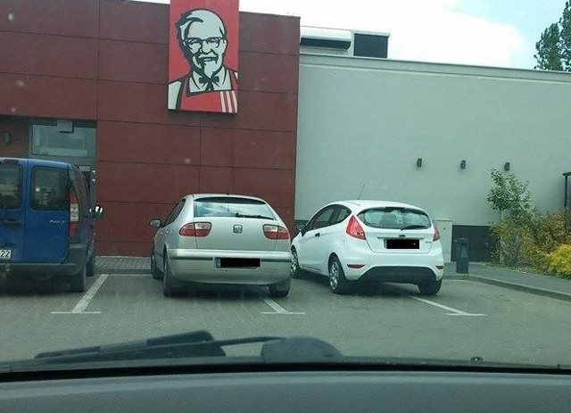 Parking przy KFC