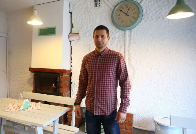 - Shake Bar to nowe miejsce w Radomiu, dedykowane osobom, które chcą jeść jednocześnie zdrowo i pysznie - mówi Bartosz Jarząbek, właściciel nowego lokalu.