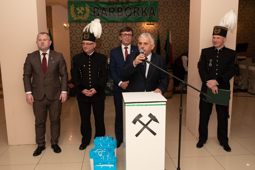 Uroczystości z okazji „Barbórki” w Bukowej. Orkiestra zachwyciła wszystkich (ZDJĘCIA) 