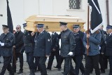 Kościelec. Pogrzeb ks. Mirosława Kaczmarczyka. Duchowny spoczął w rodzinnym grobowcu