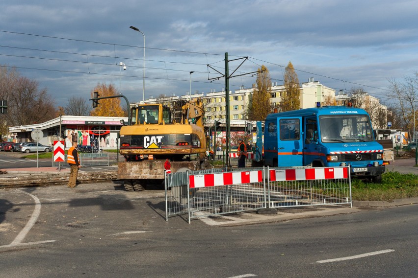 Kraków. Wielka kumulacja utrudnień w centrum i ciężkie dni dla pasażerów tramwajów [ZDJĘCIA]