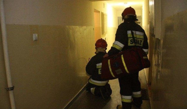 Strażacy potwierdzili po badaniu, że stężenie tlenku węgla w pomieszczeniach było przekroczone.